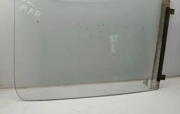 Ford Transit Front door window glass four-door 43R007023