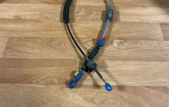 Peugeot 407 Gear shift cable linkage 