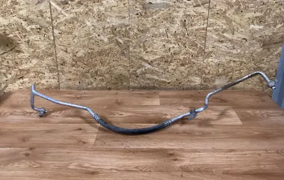 Ford Focus Air conditioning (A/C) pipe/hose 