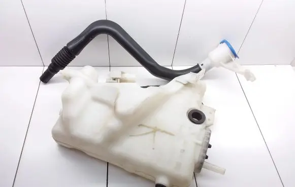 Mercedes-Benz E W211 Windshield washer fluid reservoir/tank A2118601360 2118600253
