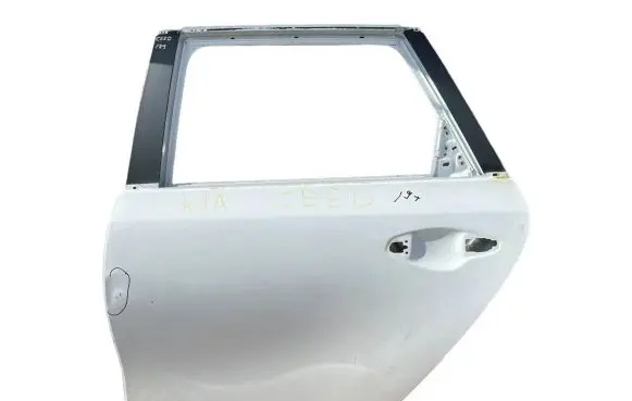 KIA Ceed Rear door