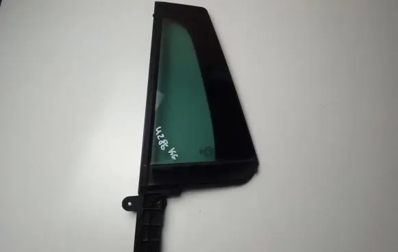 Rear vent window glass