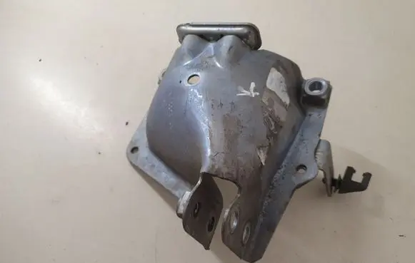 Porsche Macan (95B) Engine mounting bracket 8K0399059F