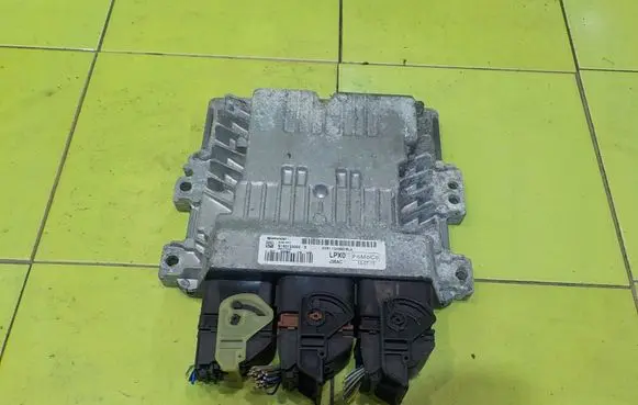 Ford Grand C-MAX Engine control unit/module AV6112A650BLA