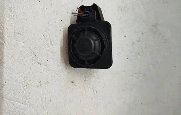 Skoda Superb B8 (3V) Alarm system siren 5Q0951605