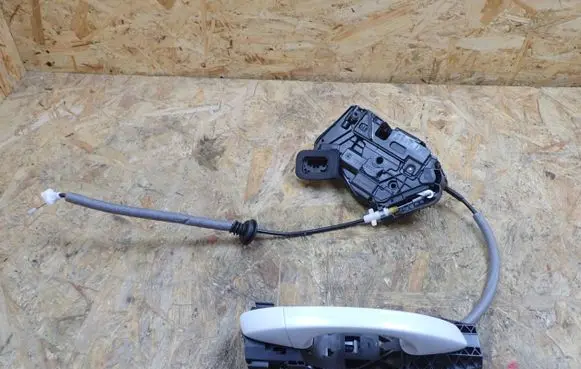 Skoda Octavia Mk3 (5E) Rear door lock 5TA839016E A046465
