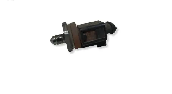 Skoda Rapid (NH) Fuel pressure sensor 0261545051