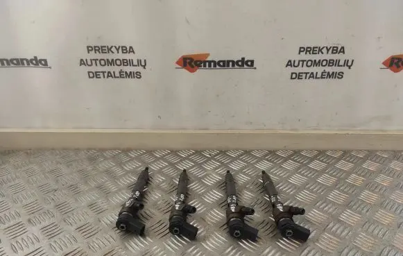 Mercedes-Benz A W169 Fuel injectors set A6400700787
