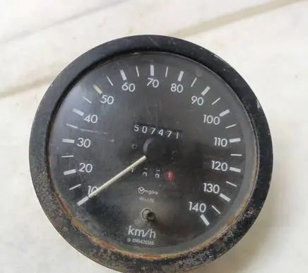 Mercedes-Benz 207 310 Speedometer (instrument cluster) 0145420506 45420506 1963960