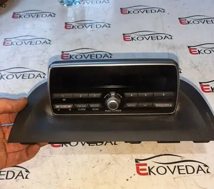Mazda 3 III Radio/CD/DVD/GPS head unit B46D669R0A