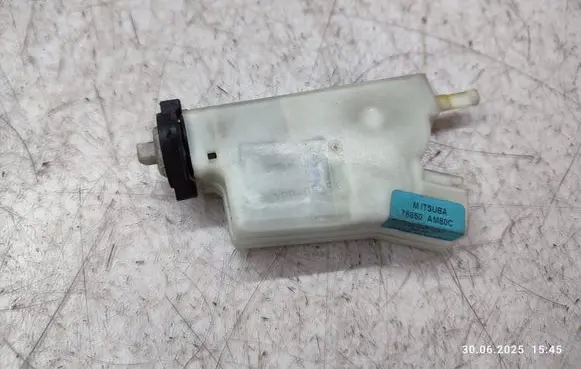 Fuel tank cap lock