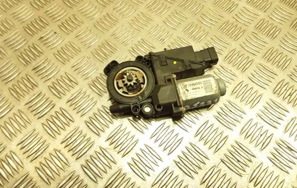 Opel Corsa C Front door window regulator motor 24466593