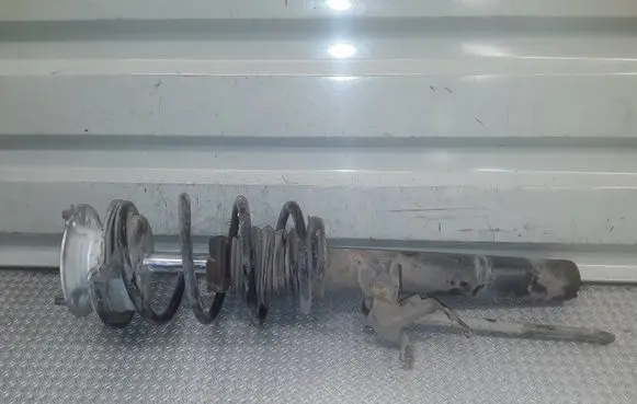 BMW 1 E81 E87 Front shock absorber with coil spring 