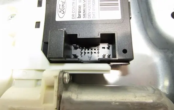 Ford C-MAX I Rear window lifting mechanism without motor 3M51R264A27EX