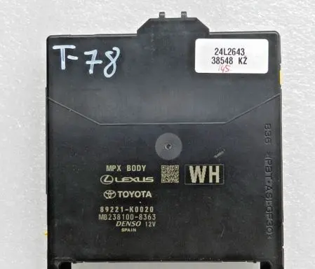 Toyota Yaris XP210 Comfort/convenience module 892200DB10 89221K0020