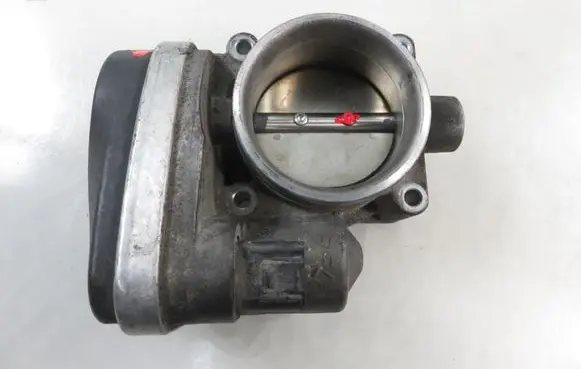 BMW 3 E90 E91 Throttle body valve 1439224