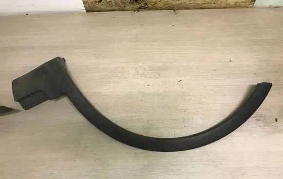 Ford Kuga I Front arch trim BV41S16D239