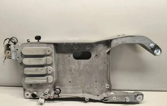 BMW iX A/C compressor mount bracket 9871498