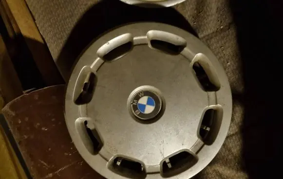 BMW 5 E34 R15 wheel hub/cap/trim 
