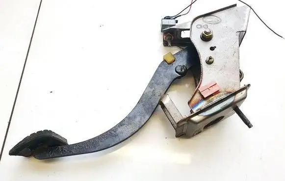 KIA Cerato Brake pedal 