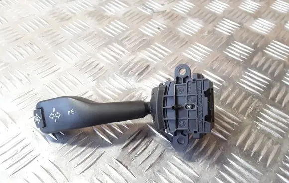 BMW X5 E53 Indicator stalk 8363668M 0110401025