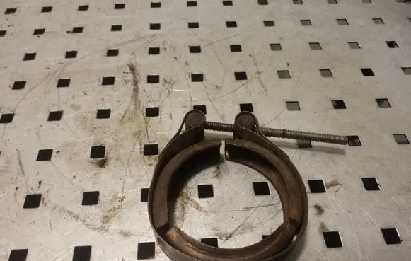Volkswagen Transporter - Caravelle T5 Muffler pipe connector clamp 