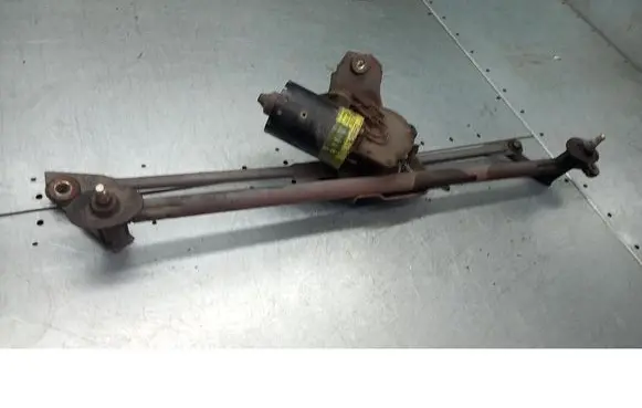 Front wiper linkage