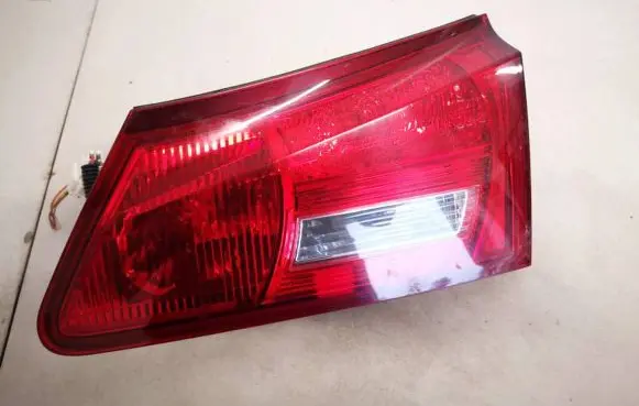 Lexus IS 220D-250-350 Tailgate rear/tail lights