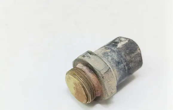 Volkswagen Golf IV Coolant temperature sensor 1H0959481B
