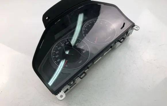 Volvo V70 Speedometer (instrument cluster) 31254534AA