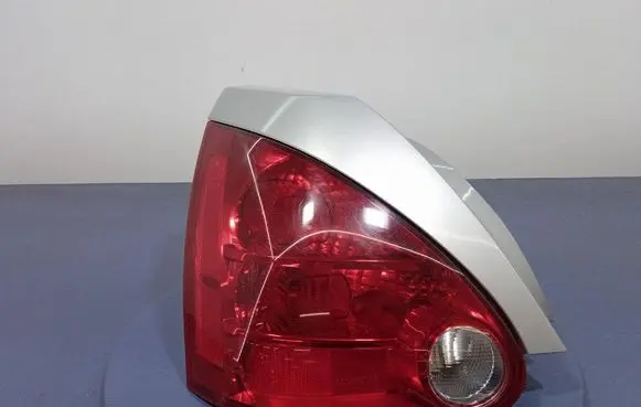 Nissan Maxima A34 Rear/tail lights 949600