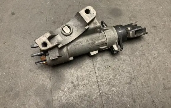 Audi A4 S4 B6 8E 8H Ignition lock 4B0905851C 4B0905849 04160200