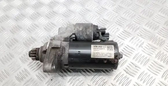 Volkswagen PASSAT B7 Starter motor 02Z911024H 0001153007