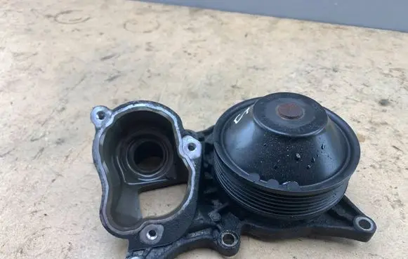 BMW X3 F25 Water pump 11518516205 8516205