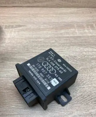 Skoda Octavia Mk2 (1Z) Light module LCM 1T0907357 5LA008379Main