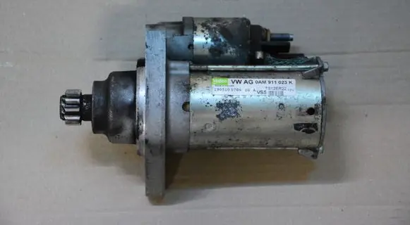 Volkswagen Polo V 6R Starter motor 0AM911023K