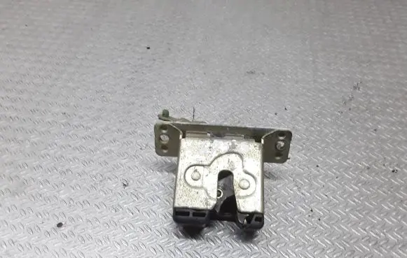 Opel Corsa B Tailgate/trunk/boot lock/catch/latch 
