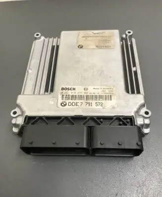 BMW 7 E65 E66 Engine control unit/module 7791572 1039S01612 0281010899