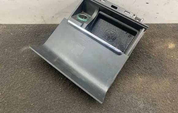 Skoda Superb B6 (3T) Car ashtray 3T0857962B 3T0863077B 74454