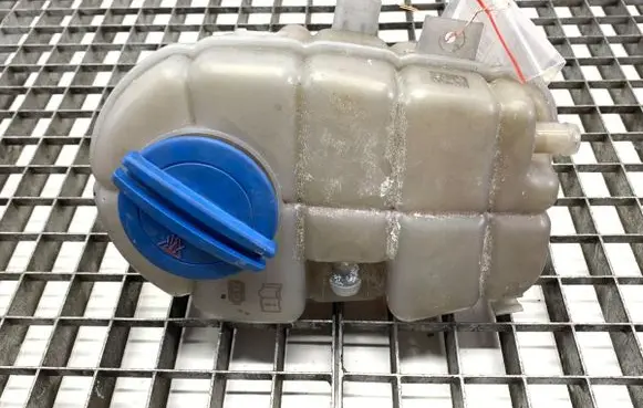 Audi A7 S7 4G Coolant expansion tank/reservoir 4G0121403R