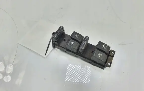 Seat Toledo II (1M) Electric window control switch