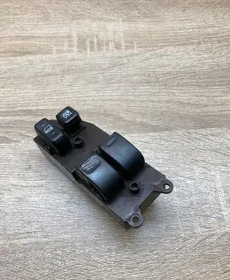 Toyota Yaris Electric window control switch YARISWINDOWSWITCH 0114P20