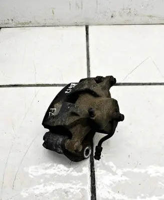 Hyundai Tucson TL Front brake caliper 