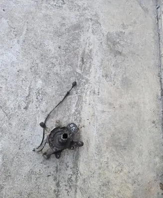 Nissan Terrano Front wheel hub