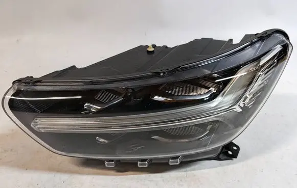 Volvo XC40 Headlight/headlamp 