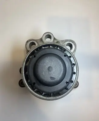 Engine mount bracket