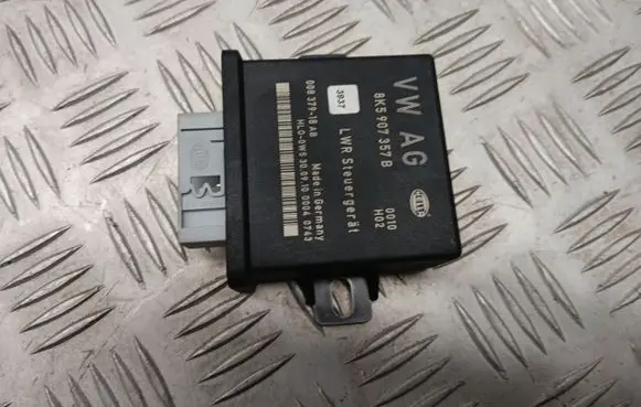 Audi A4 S4 B8 8K Light module LCM 8K0907357B