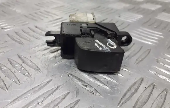 Toyota Yaris Electric window control switch