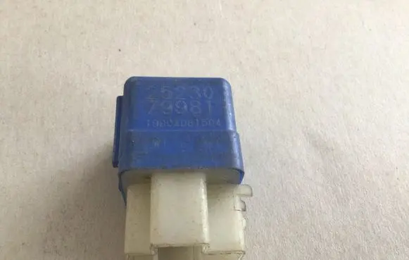 Nissan X-Trail T30 Other relay 2523079981