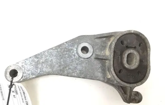 Opel Meriva A Gearbox mounting bracket 13117089